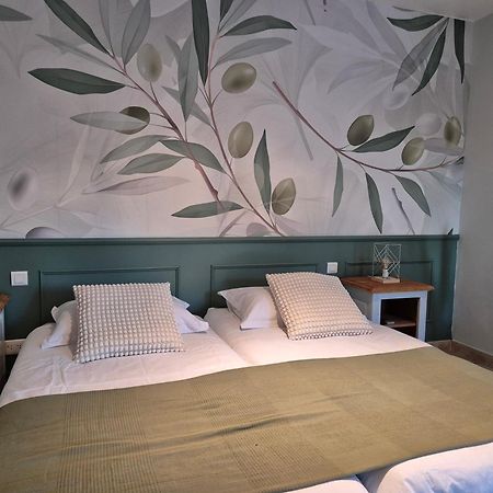 Bed and Breakfast Domaine Les Gendalis Saint-Saturnin-lès-Avignon Exterior foto