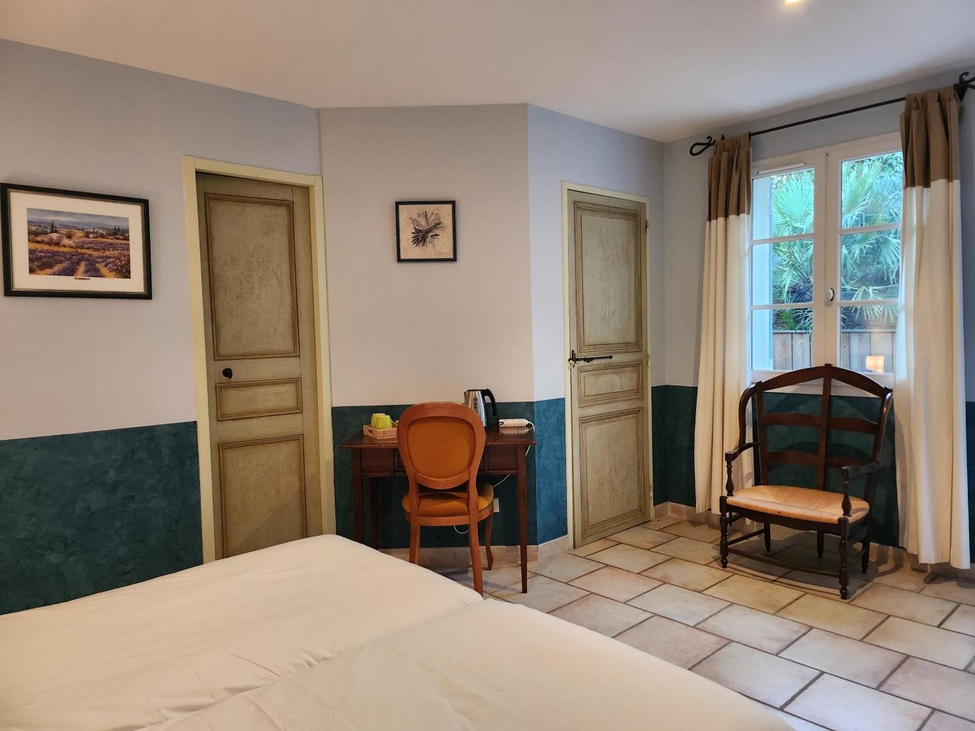 Bed and Breakfast Domaine Les Gendalis Saint-Saturnin-lès-Avignon Exterior foto