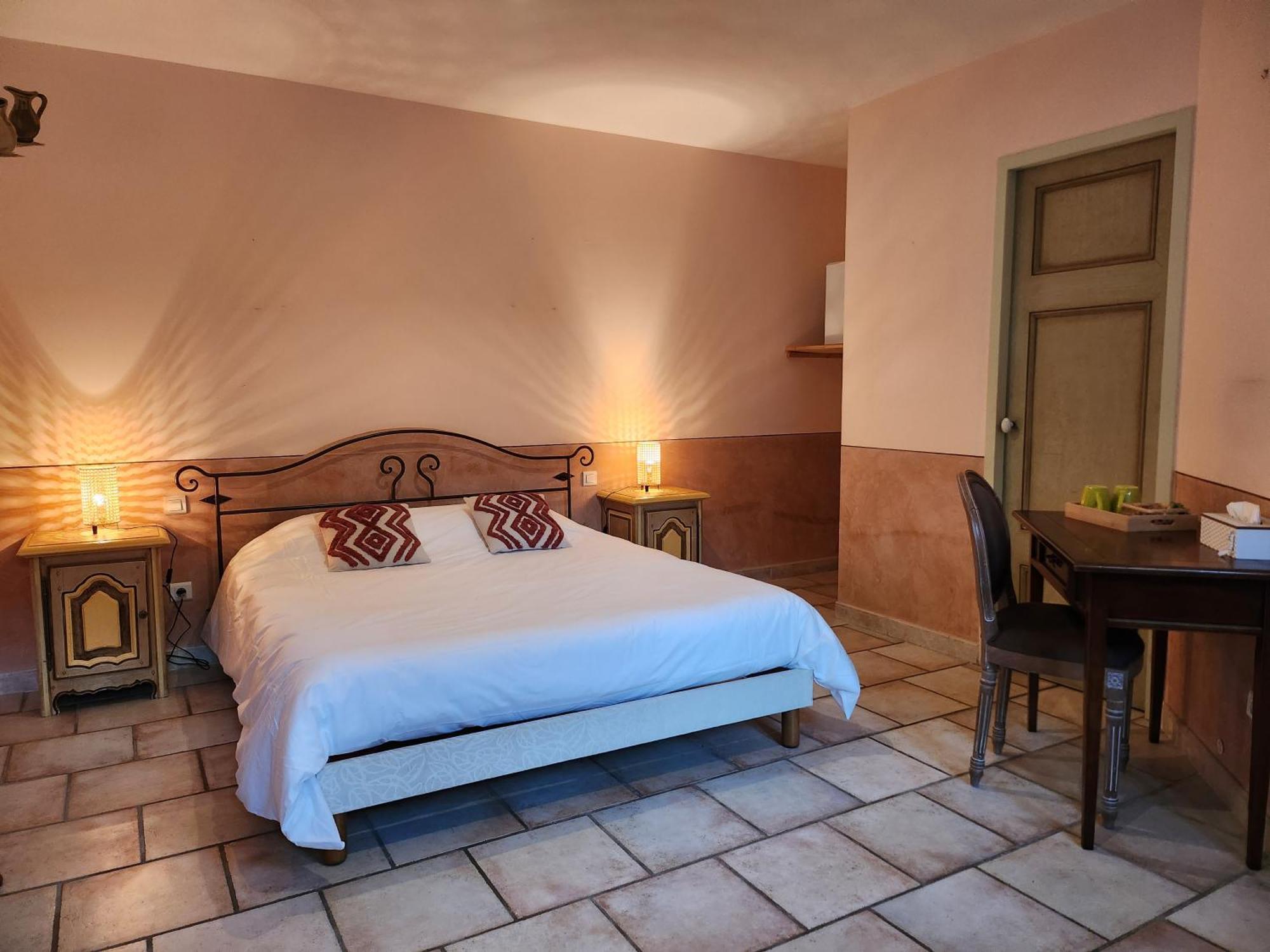 Bed and Breakfast Domaine Les Gendalis Saint-Saturnin-lès-Avignon Exterior foto