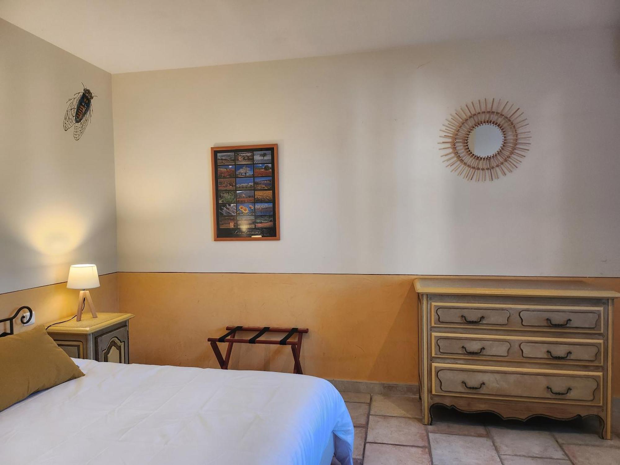 Bed and Breakfast Domaine Les Gendalis Saint-Saturnin-lès-Avignon Exterior foto
