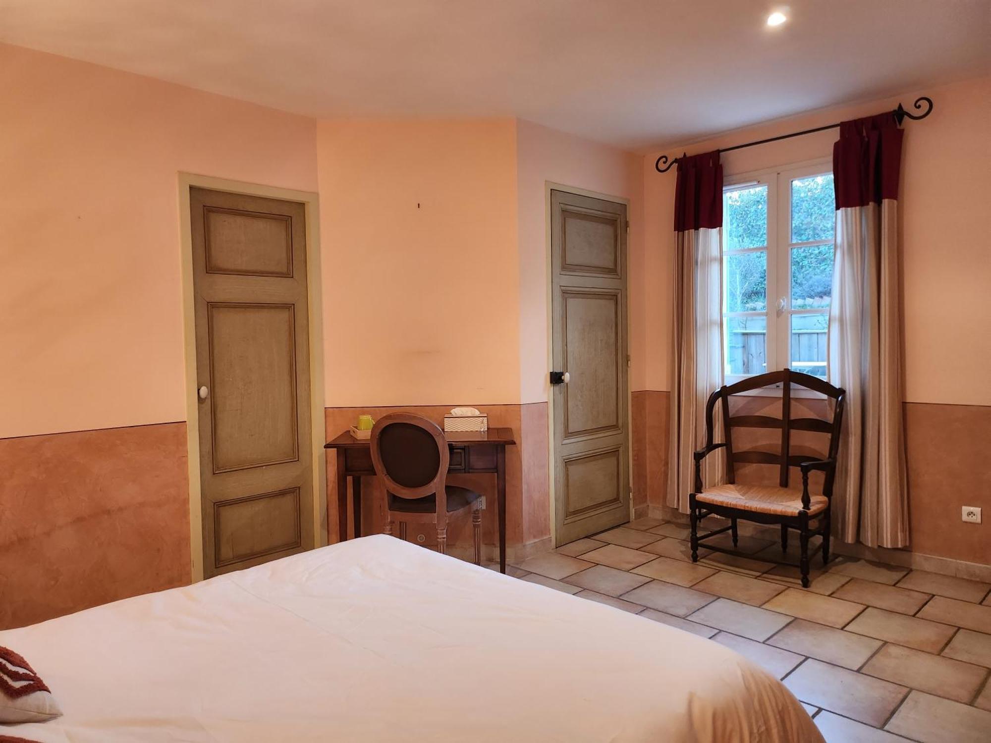 Bed and Breakfast Domaine Les Gendalis Saint-Saturnin-lès-Avignon Exterior foto
