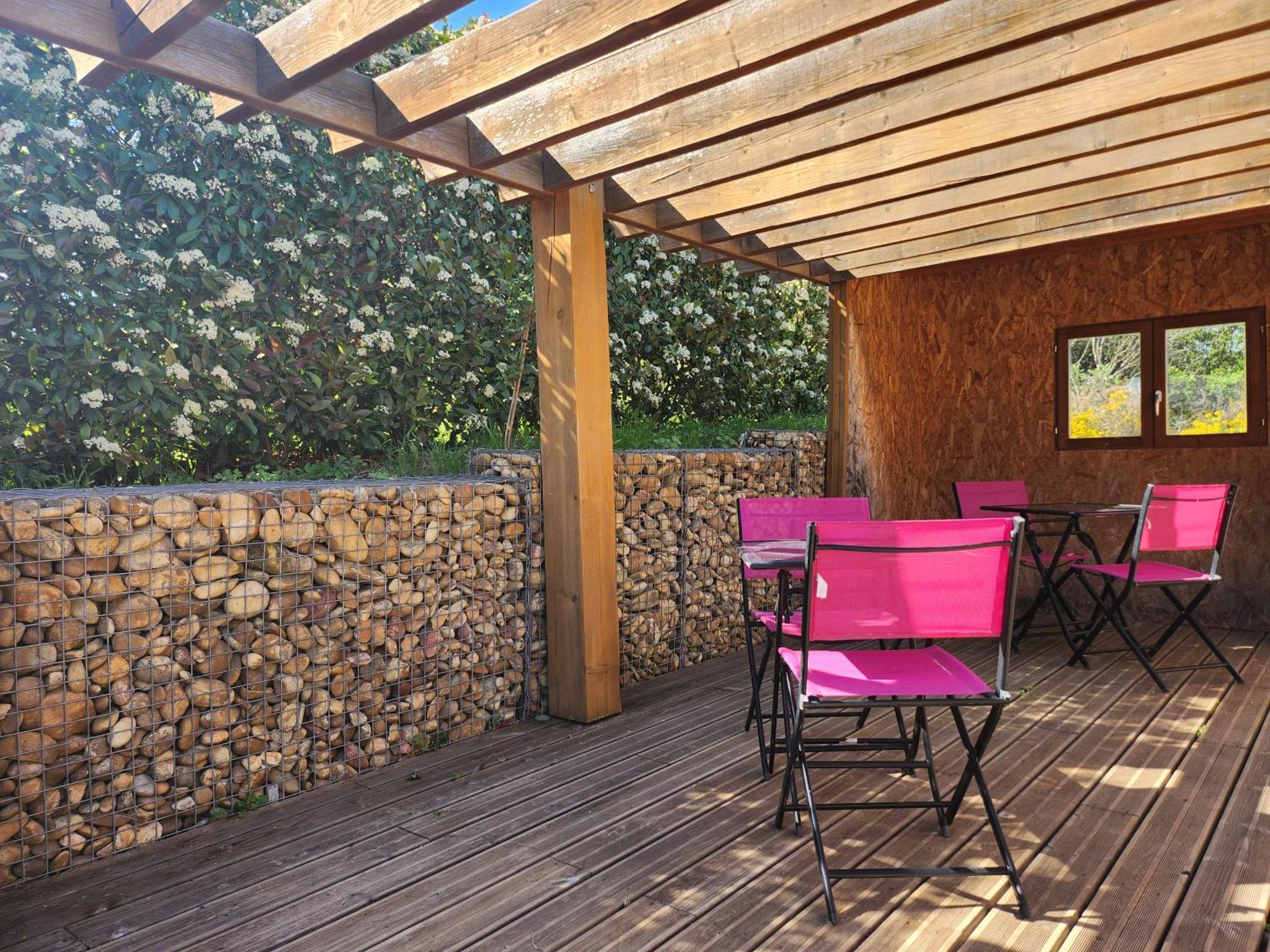 Bed and Breakfast Domaine Les Gendalis Saint-Saturnin-lès-Avignon Exterior foto